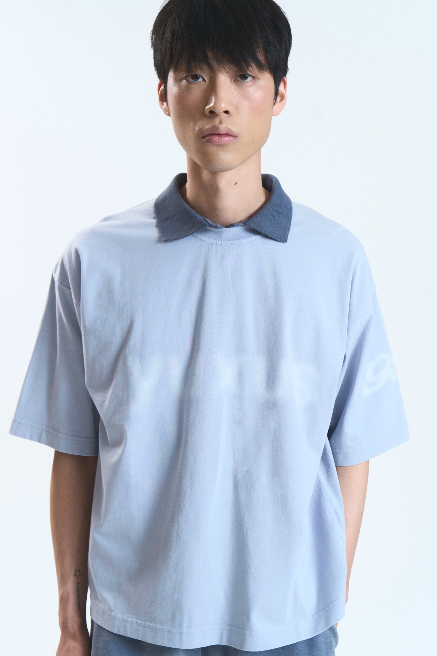 ZYAN "MEMORIES" T-SHIRT LIGHT BLUE