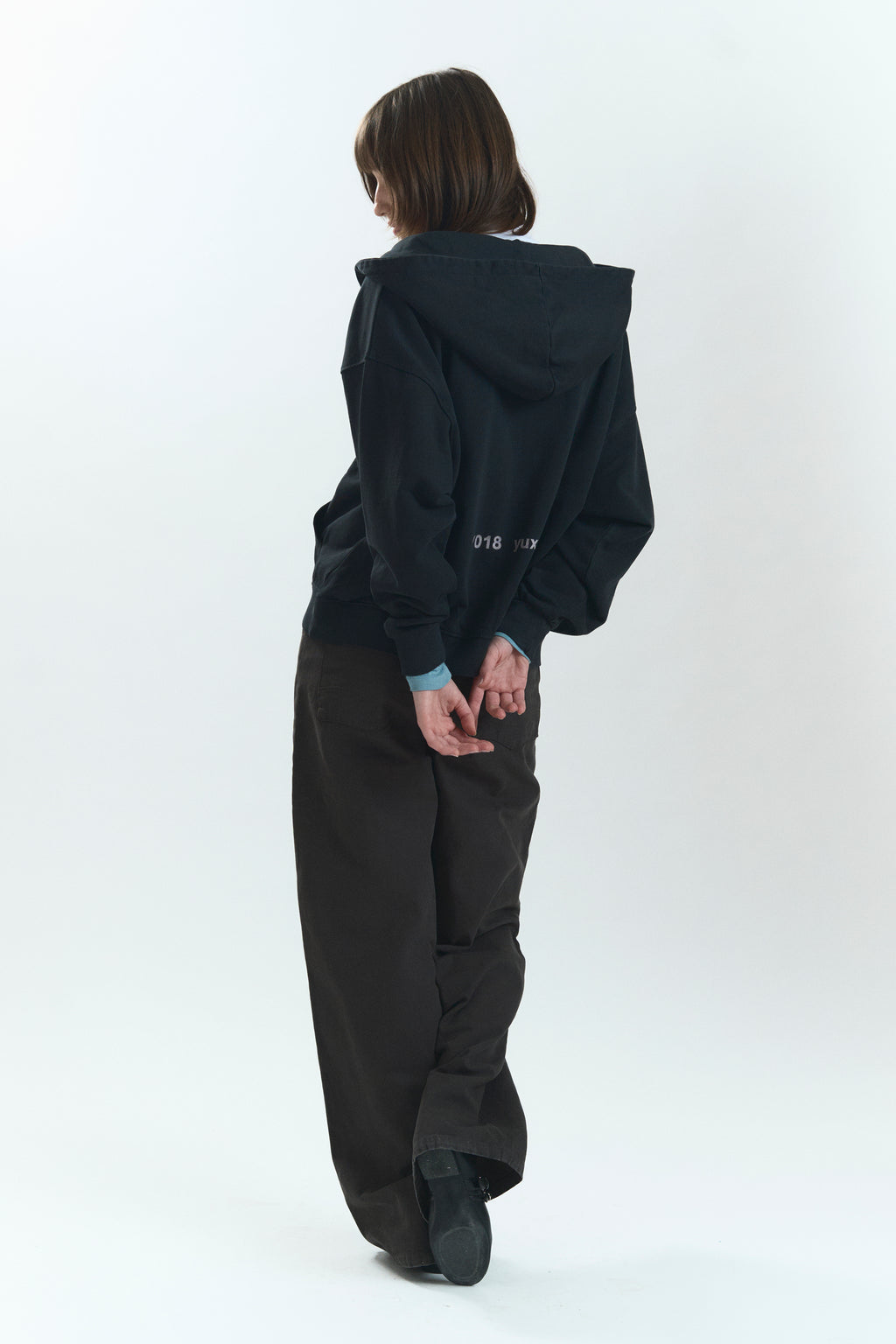 GARN "LOWERCASE" ZIP BLACK