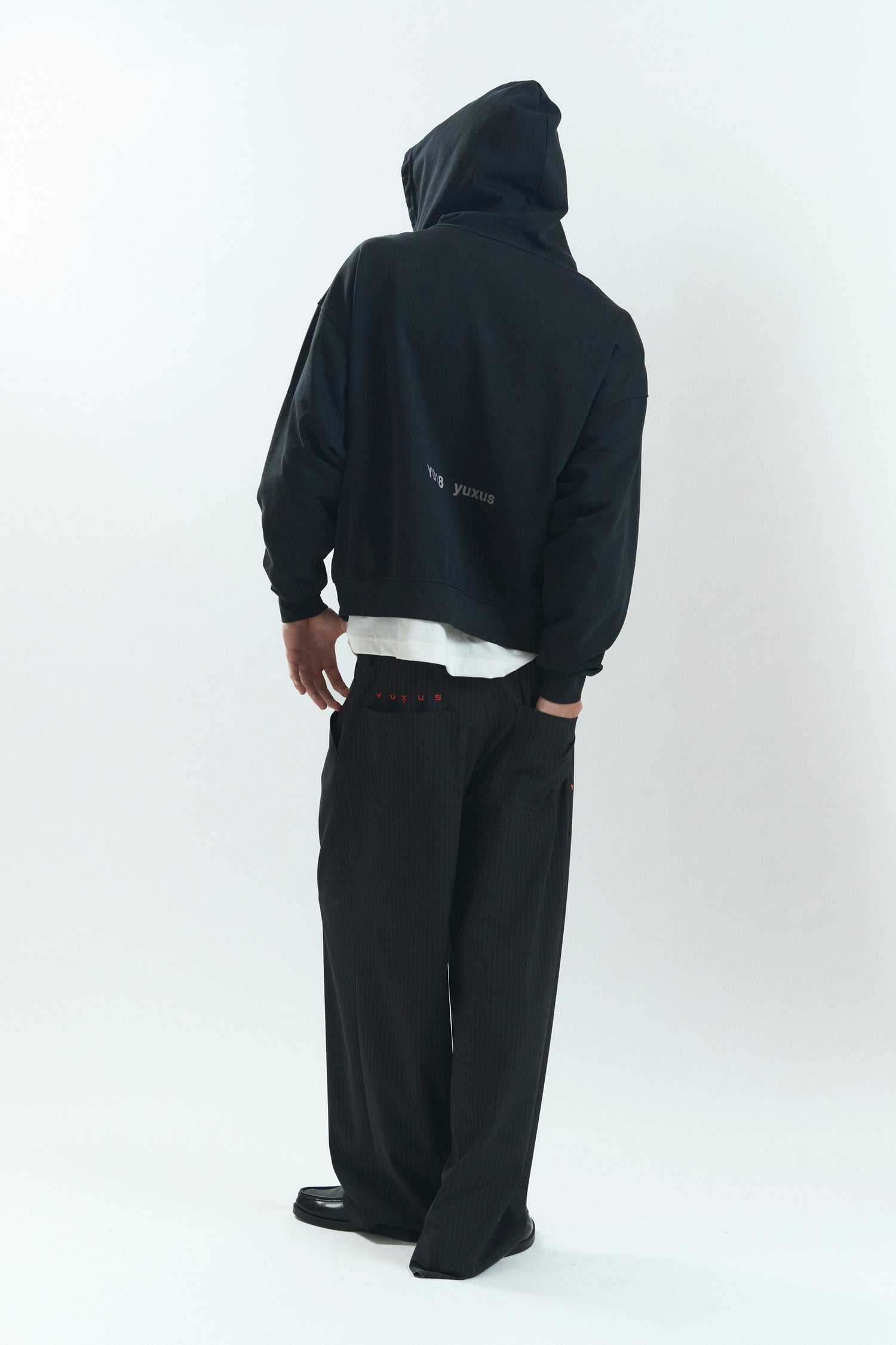 GARN "LOWERCASE" ZIP BLACK