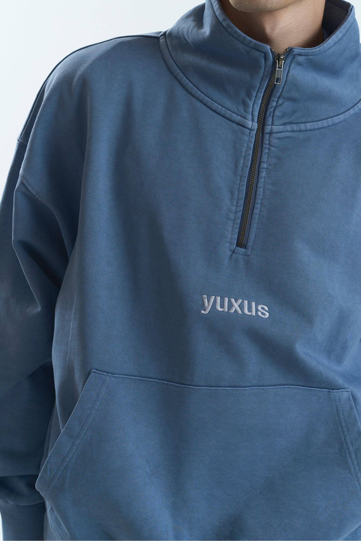 NEBUL"LOWERCASE" HALF ZIP BLUE