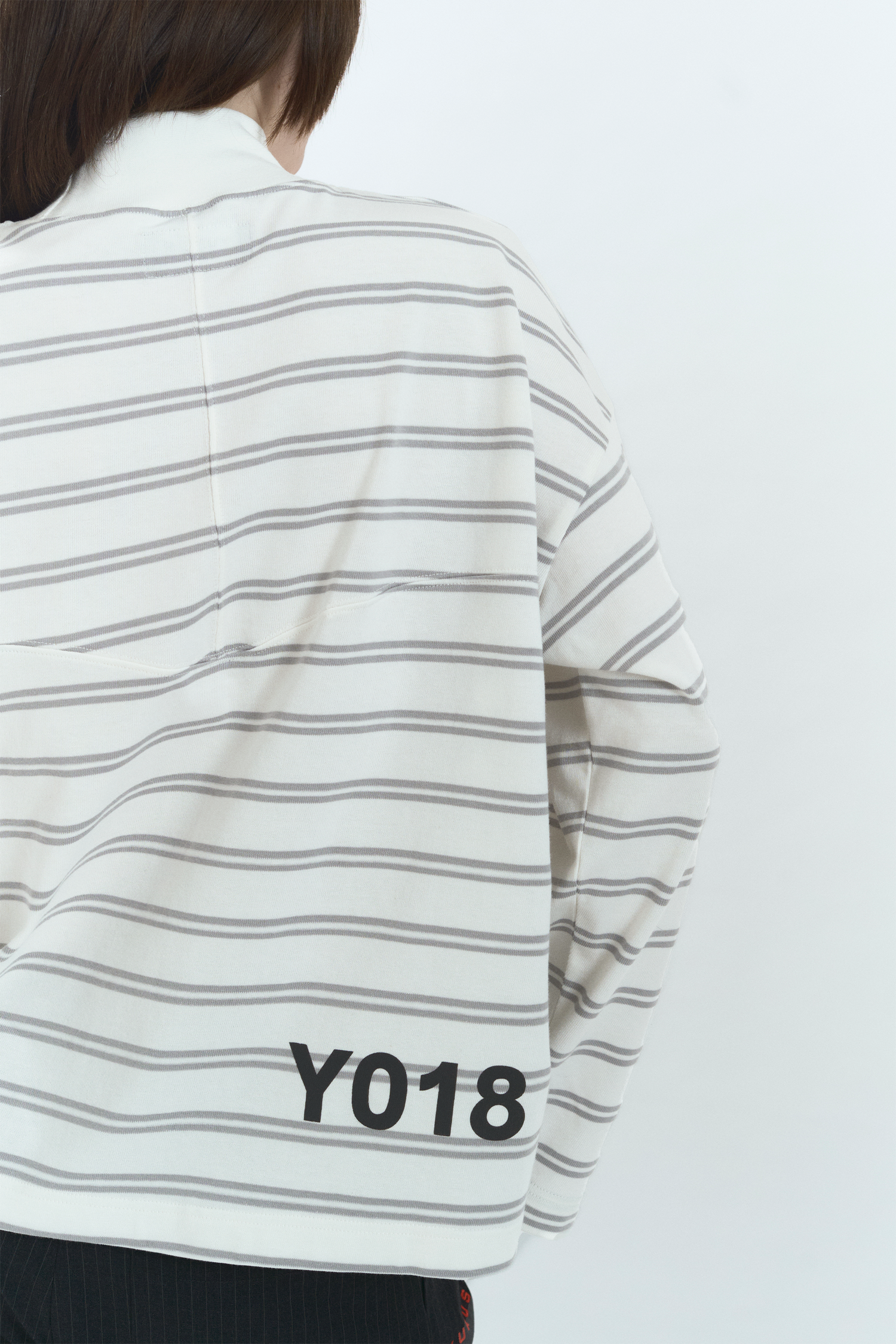 CRATER "HONGDAE" LONGSLEEVE WHITE
