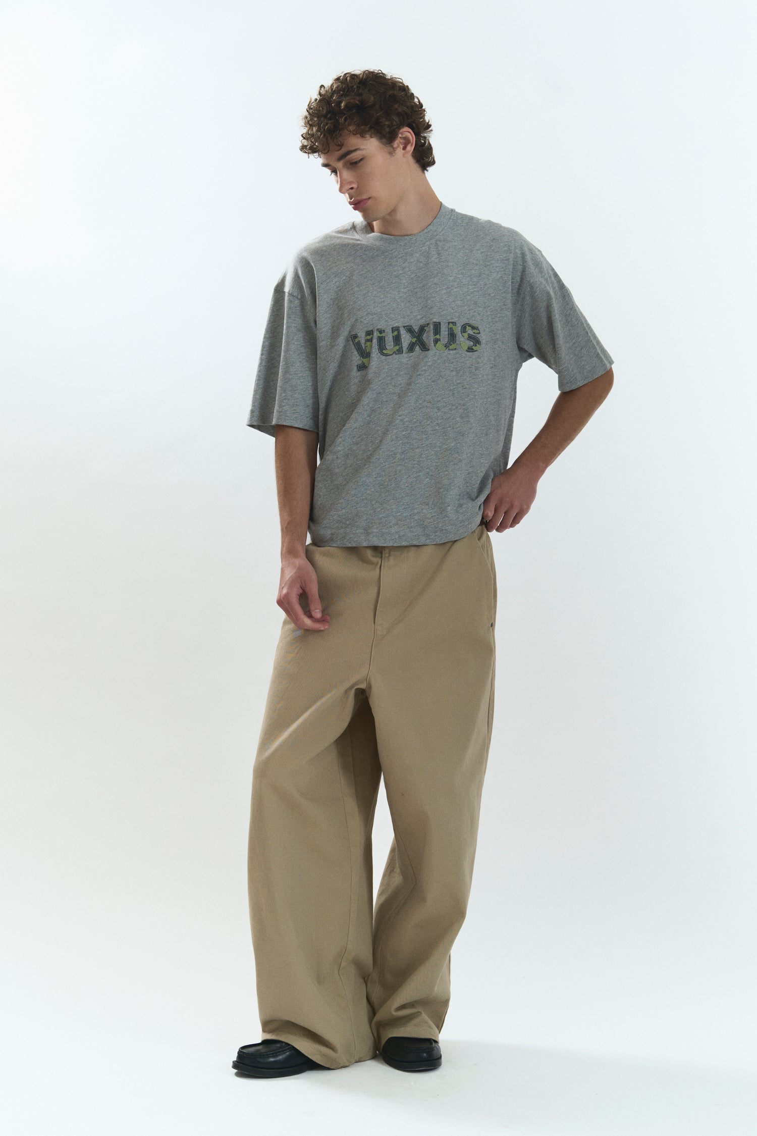SMOKE "LOWERCASE" T-SHIRT GREY