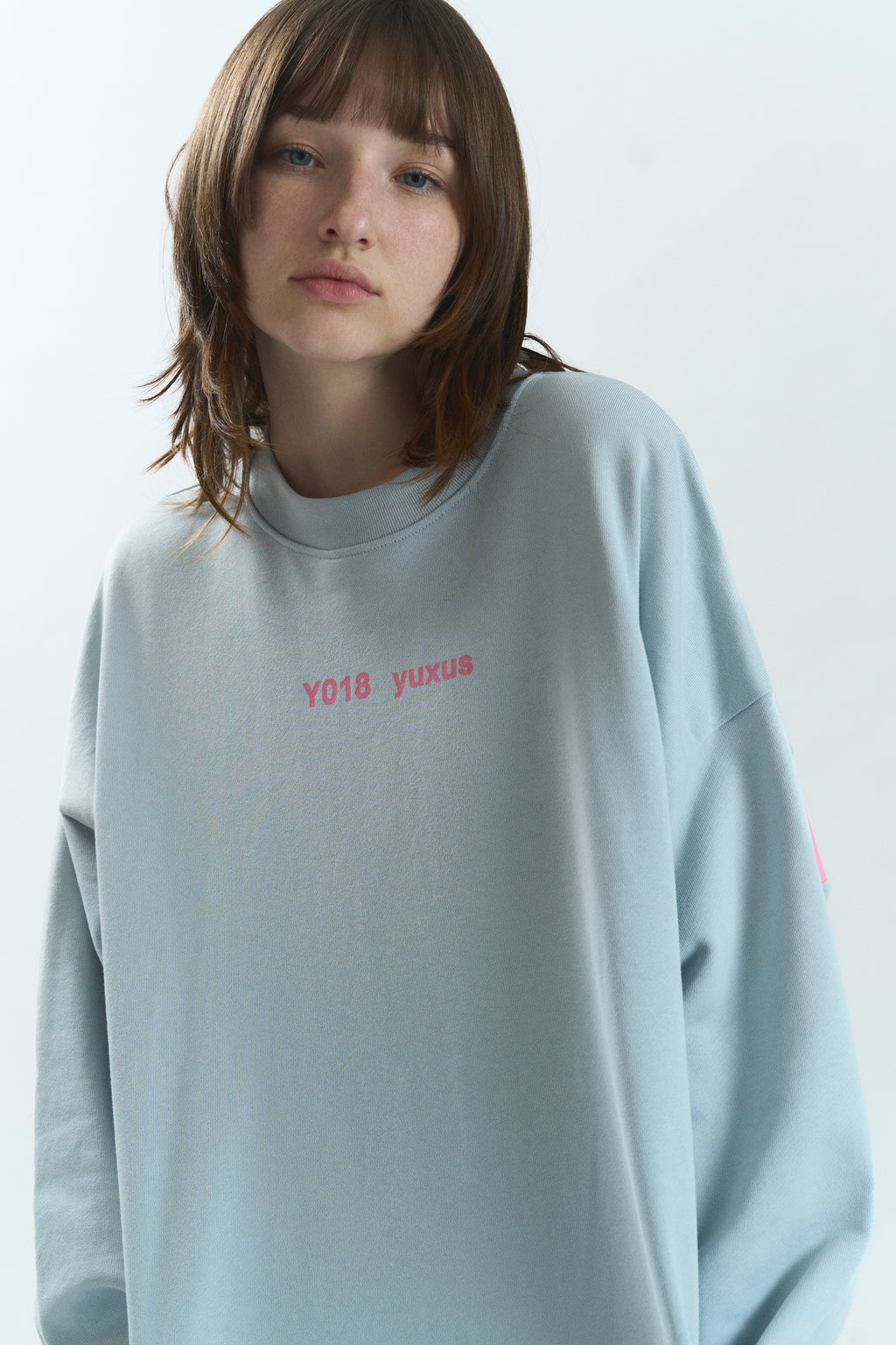 TANG "LOWERCASE" CREWNECK LIGHT BLUE