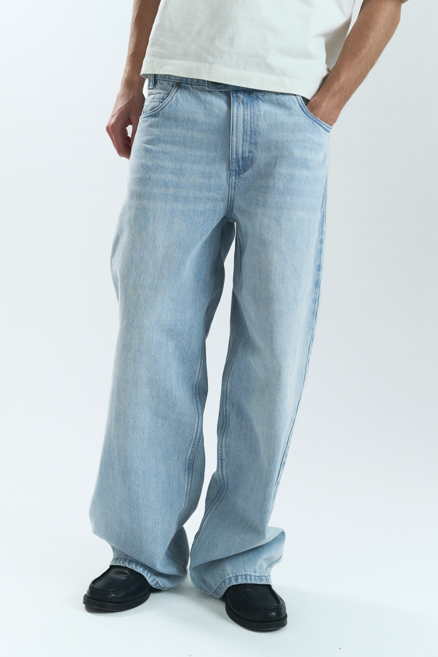 AERO "HONGDAE" JEANS