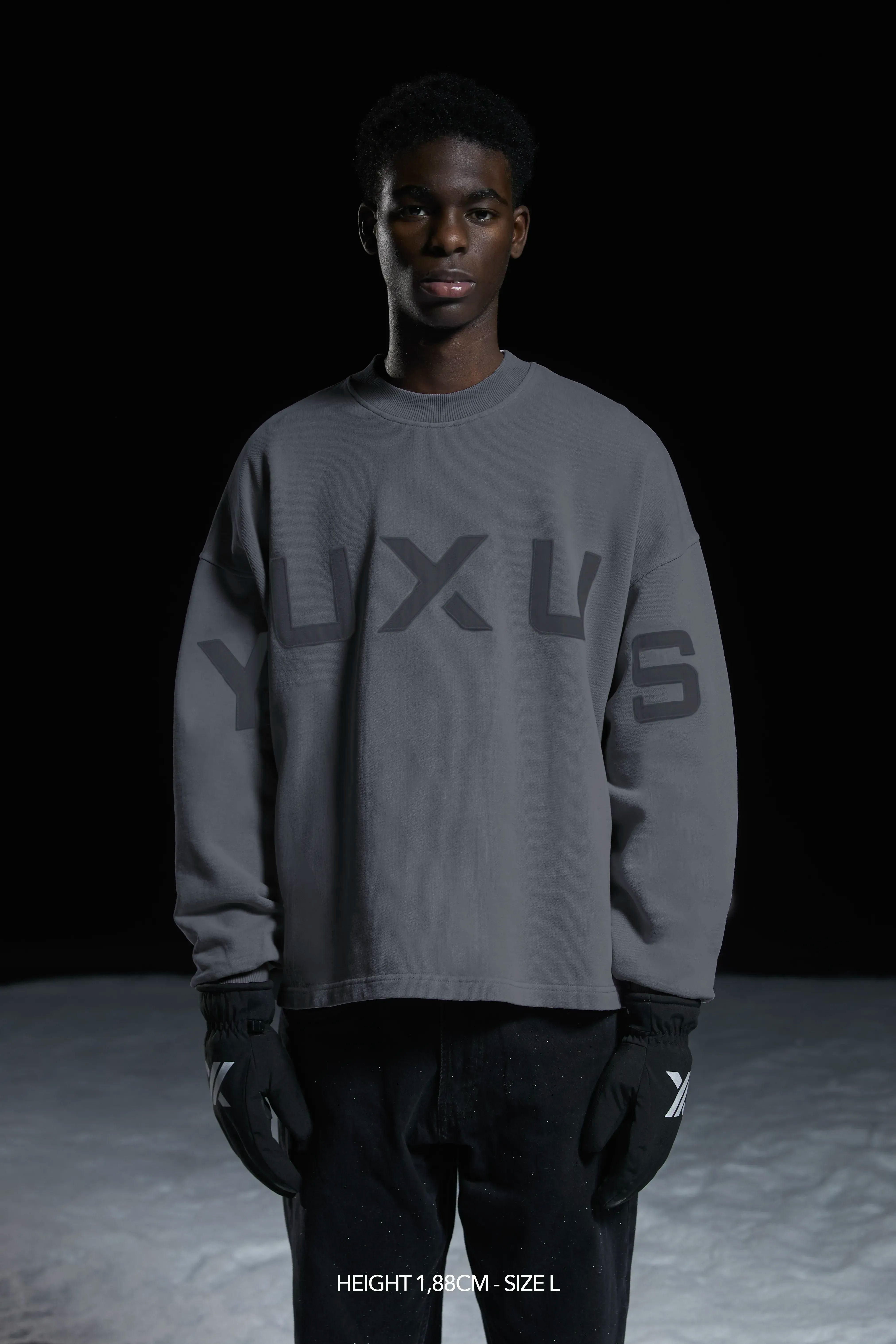 CHAR "ATLAS" CREWNECK