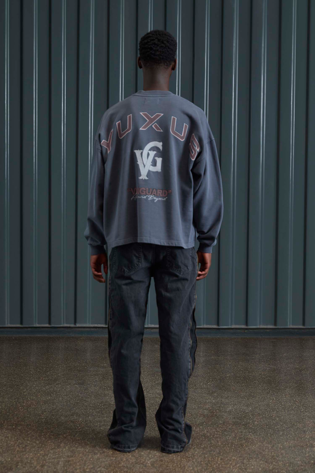 WHEEL "VANGUARD" CREWNECK