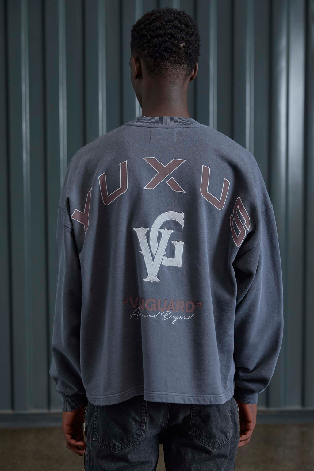 WHEEL "VANGUARD" CREWNECK