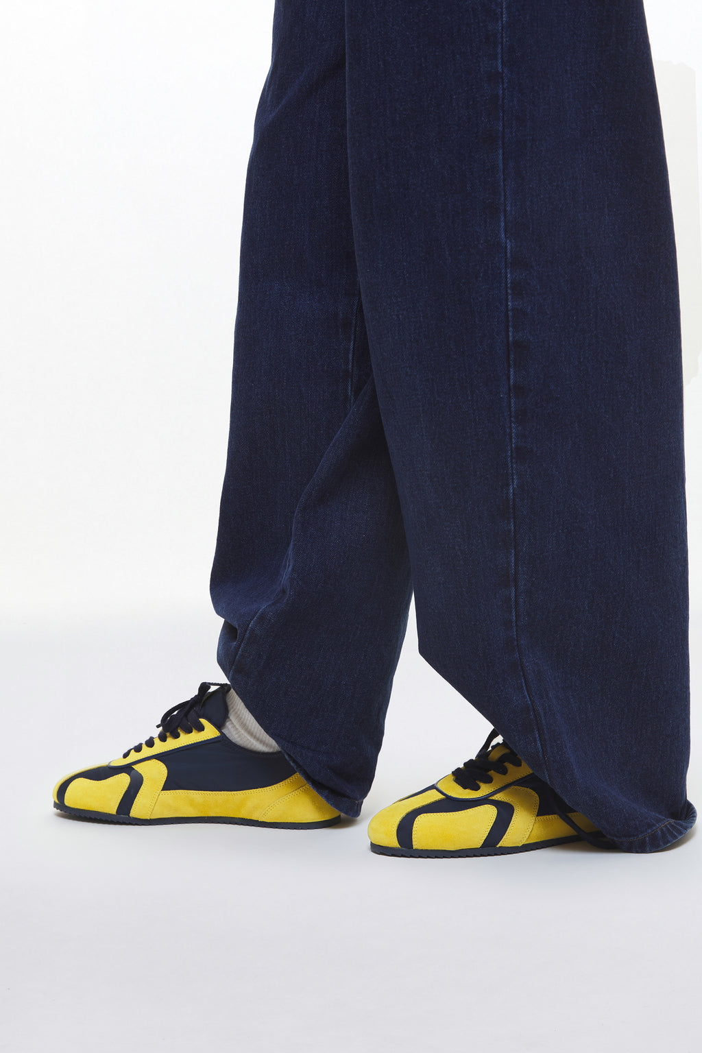 GOLDEN "NYX" SNEAKERS