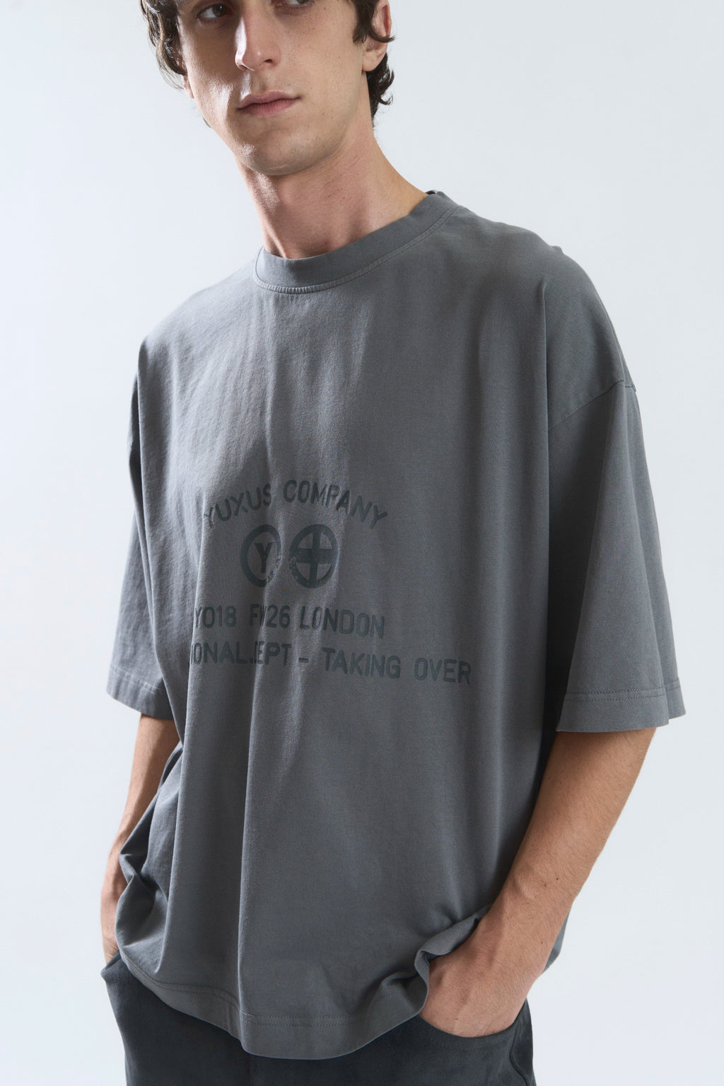 BRACE T-SHIRT DARK GREY