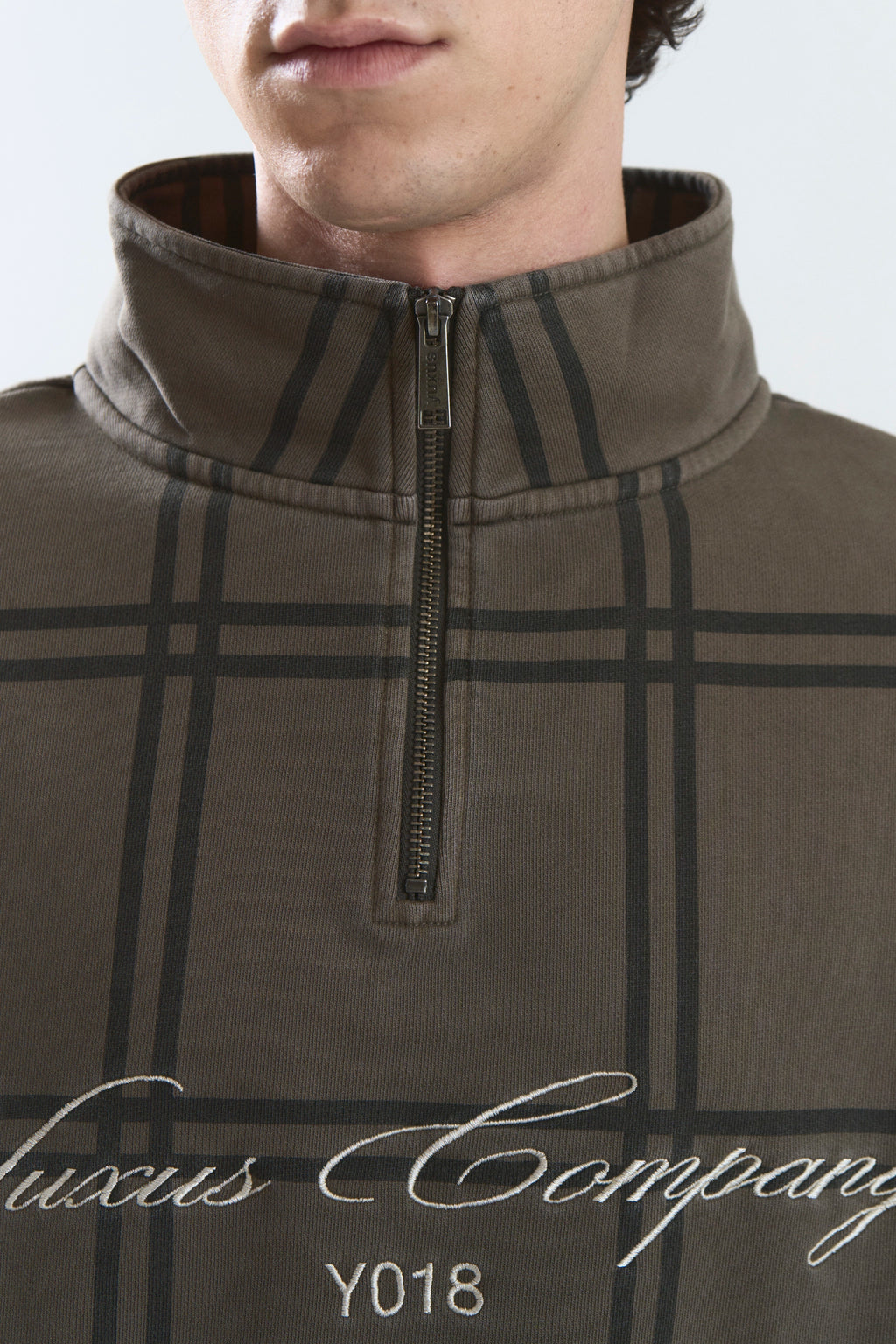 CLASP HALF ZIP BROWN