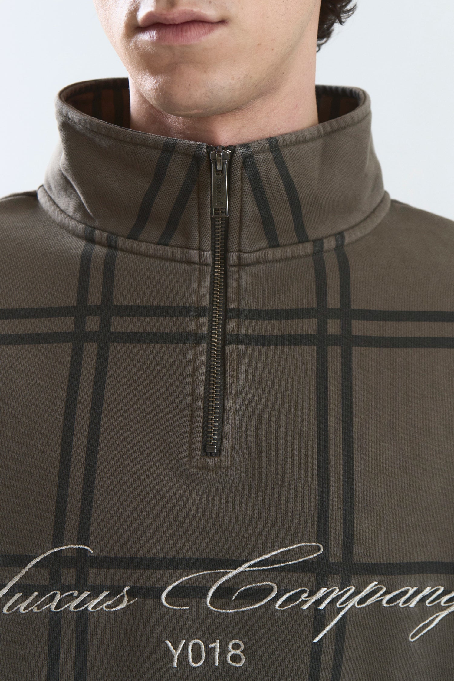 CLASP HALF ZIP BROWN