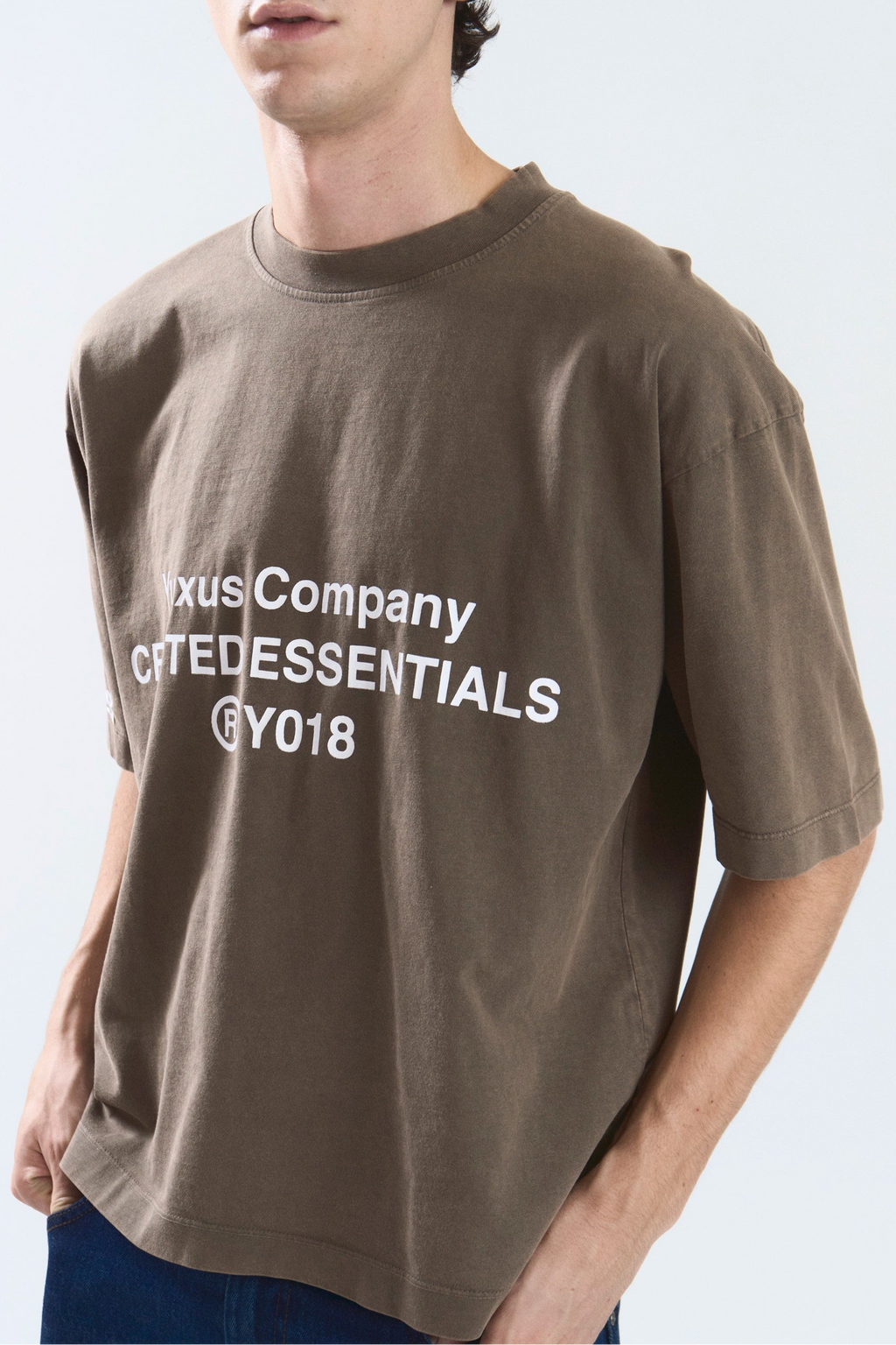BASIC TEE BROWN