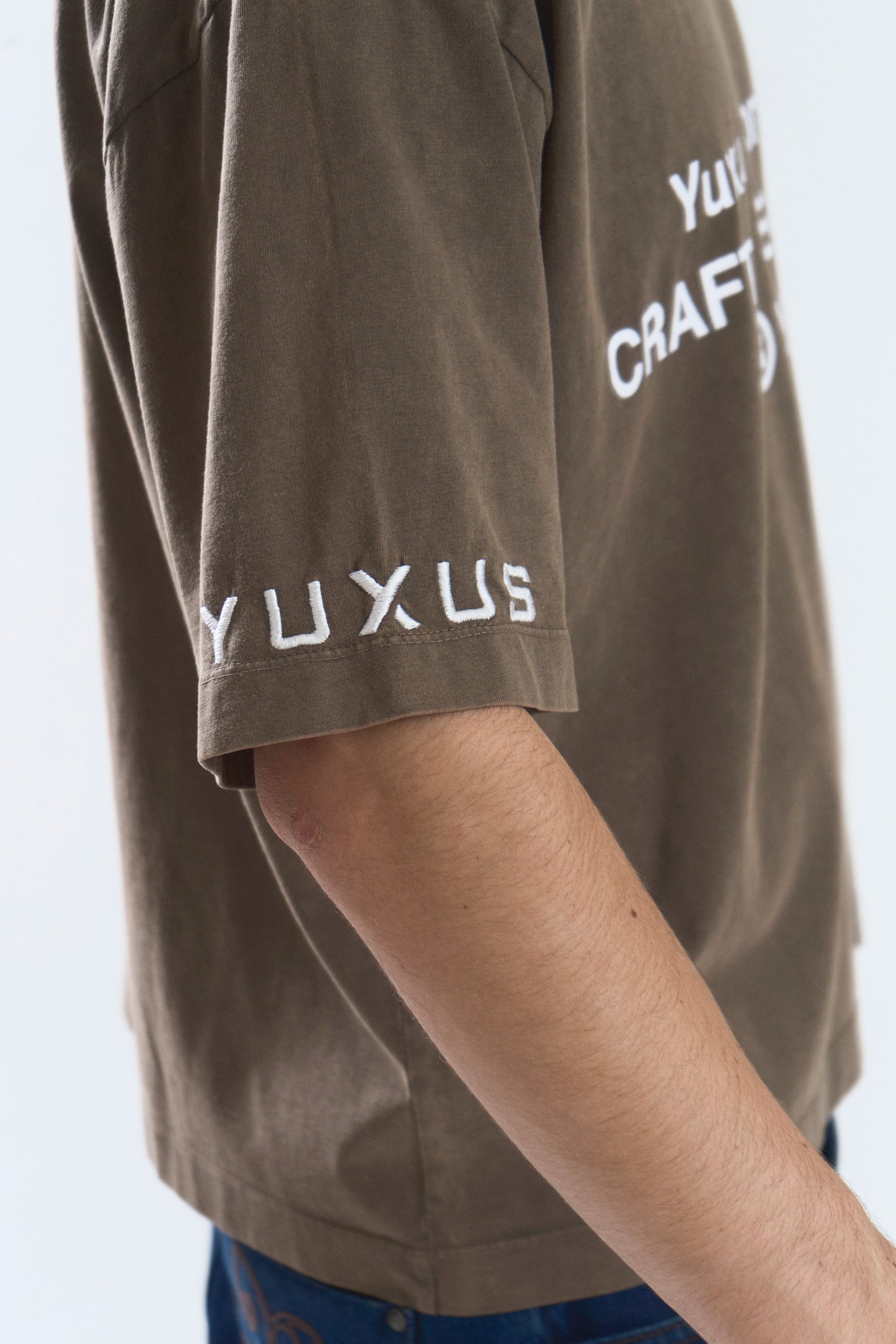 BASIC TEE BROWN