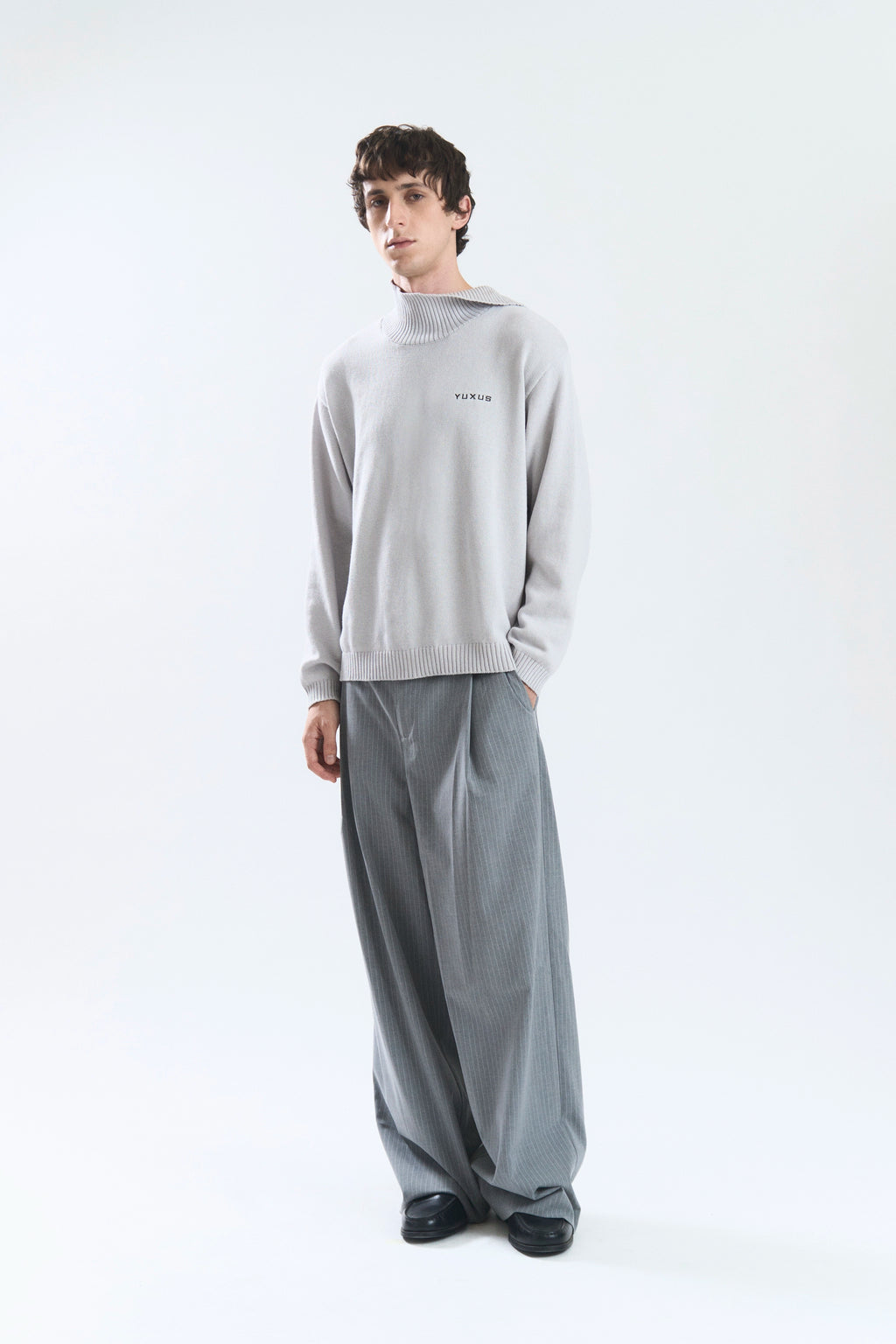 CAST KNIT LIGHT GREY