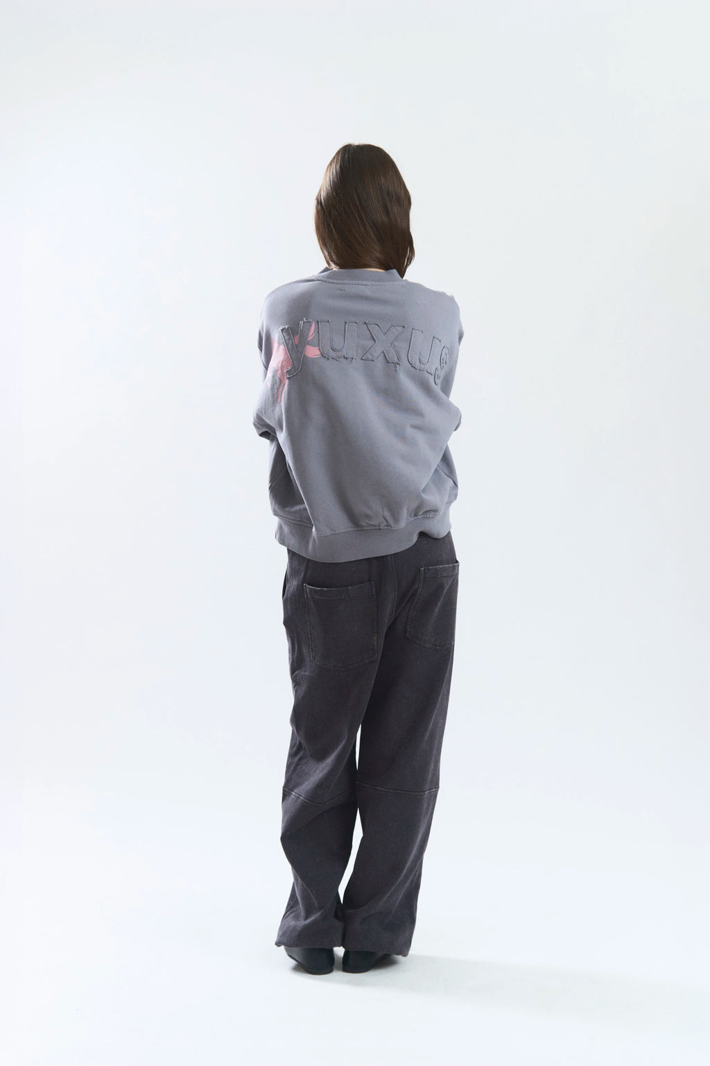 NEAT CREWNECK GREY