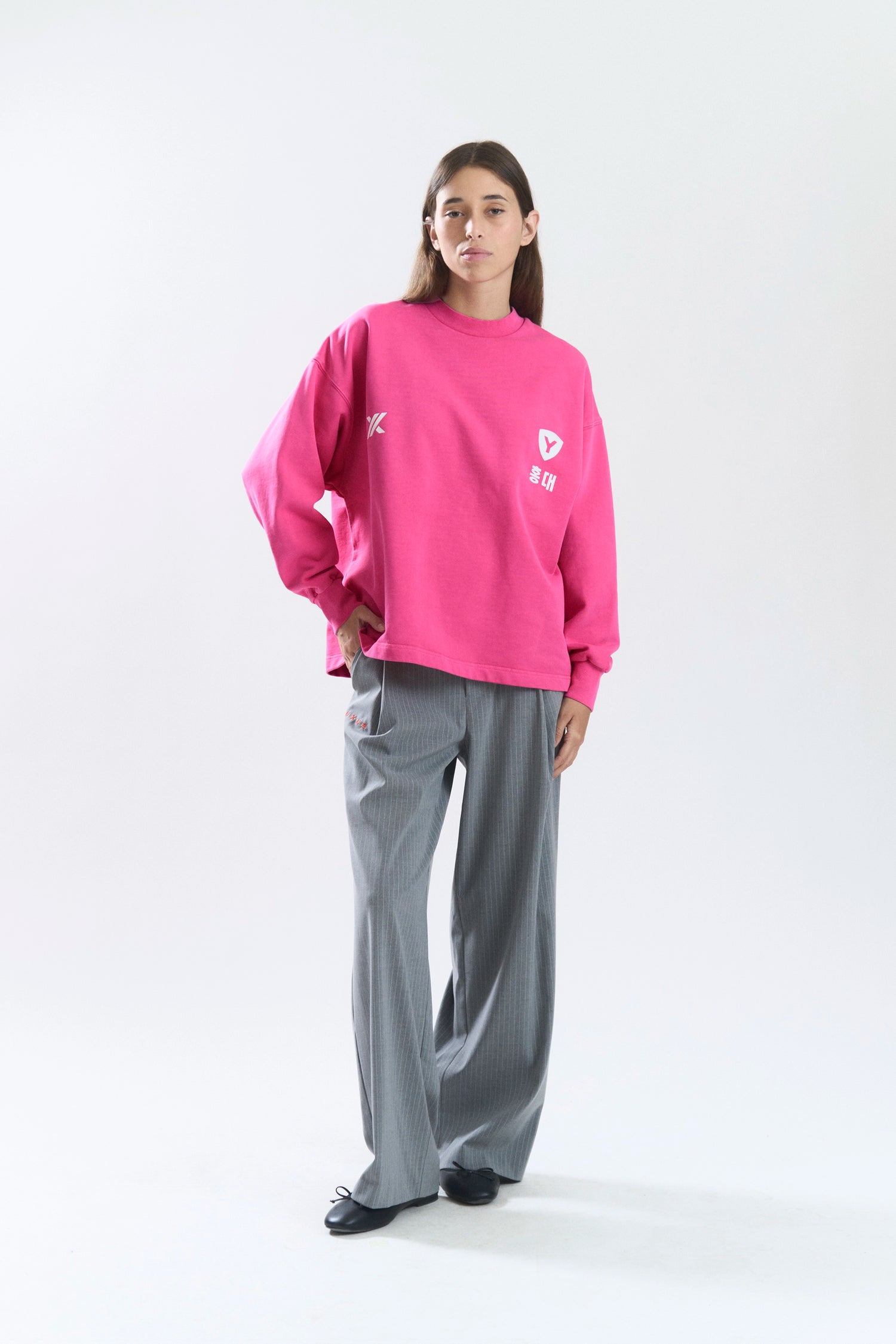 RUBER "HONGDAE" CREWNECK
