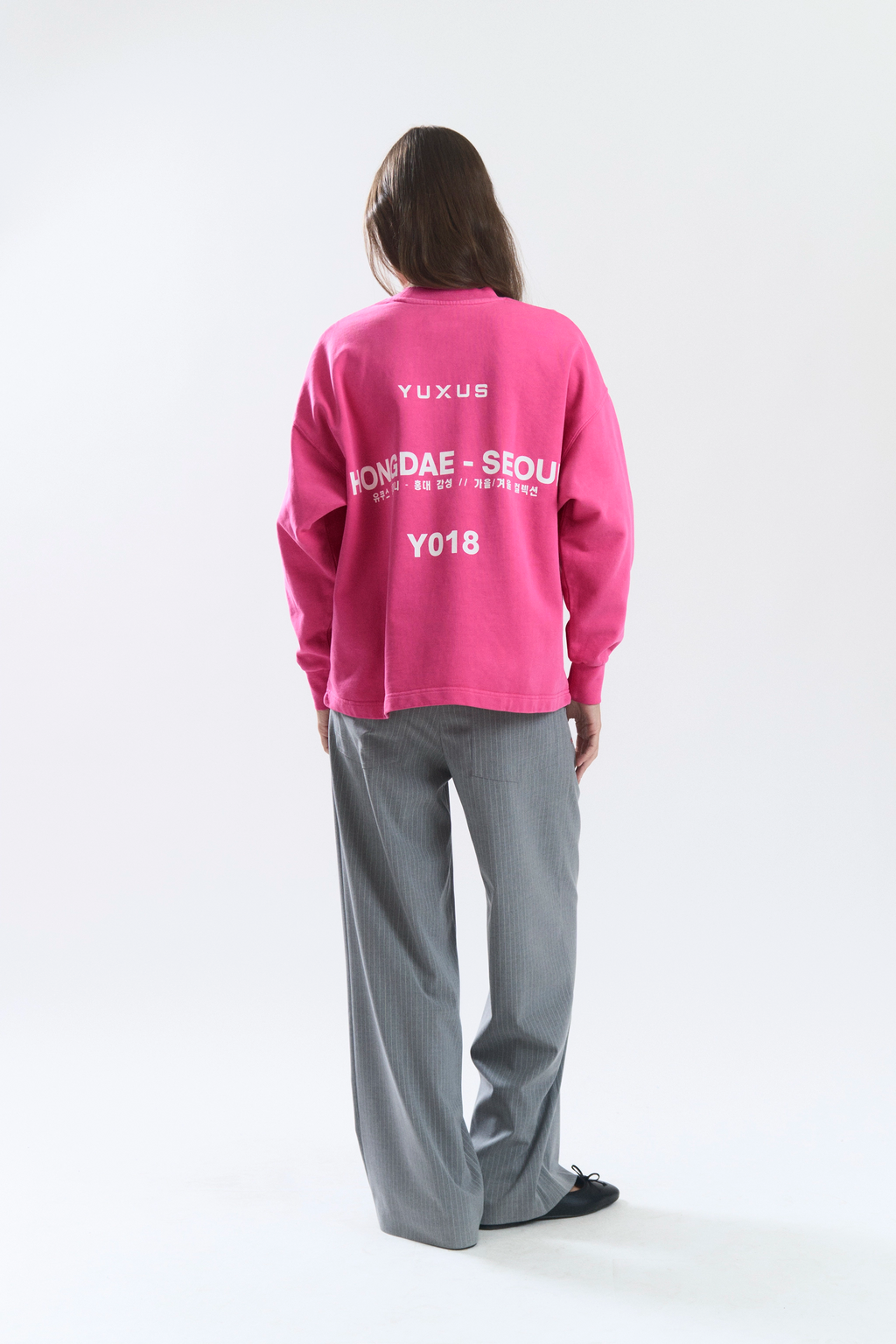RUBER "HONGDAE" CREWNECK