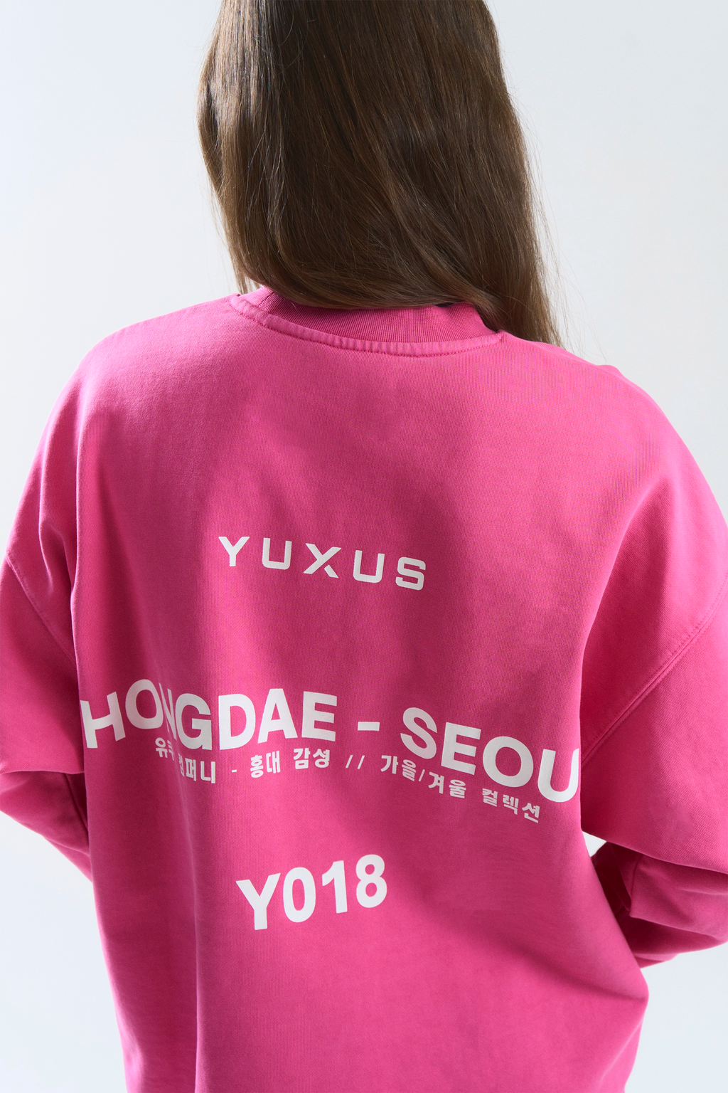 RUBER "HONGDAE" CREWNECK