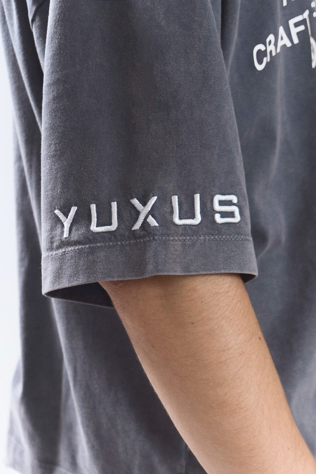 BASIC TEE GREY